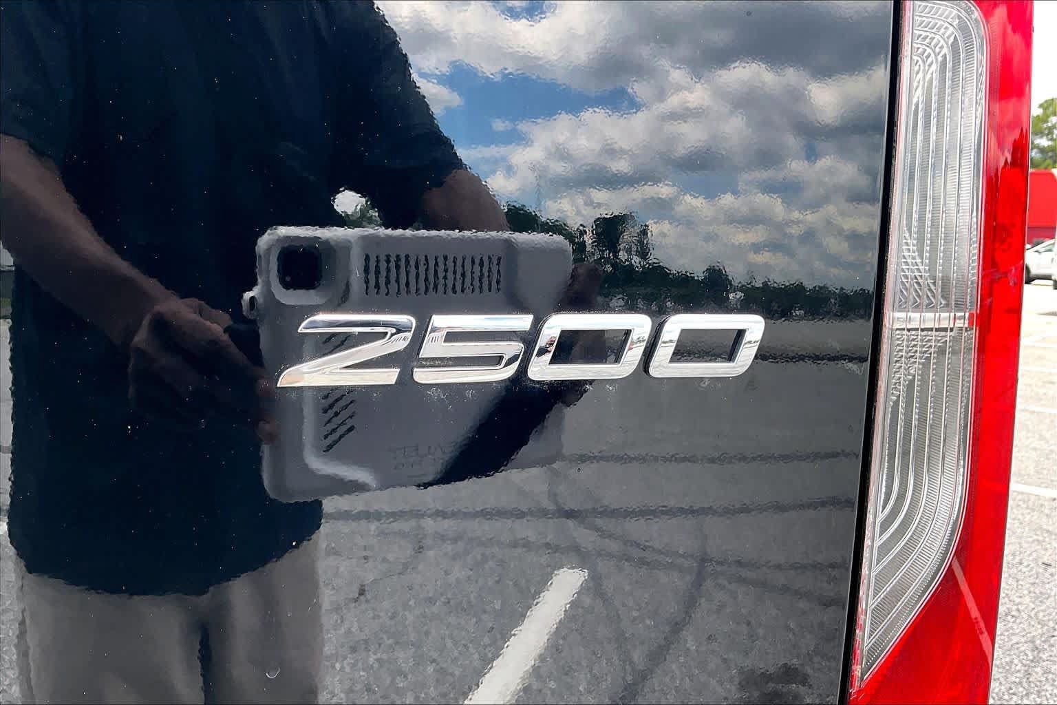 Used 2025 Mercedes-Benz Sprinter 2500 image 50