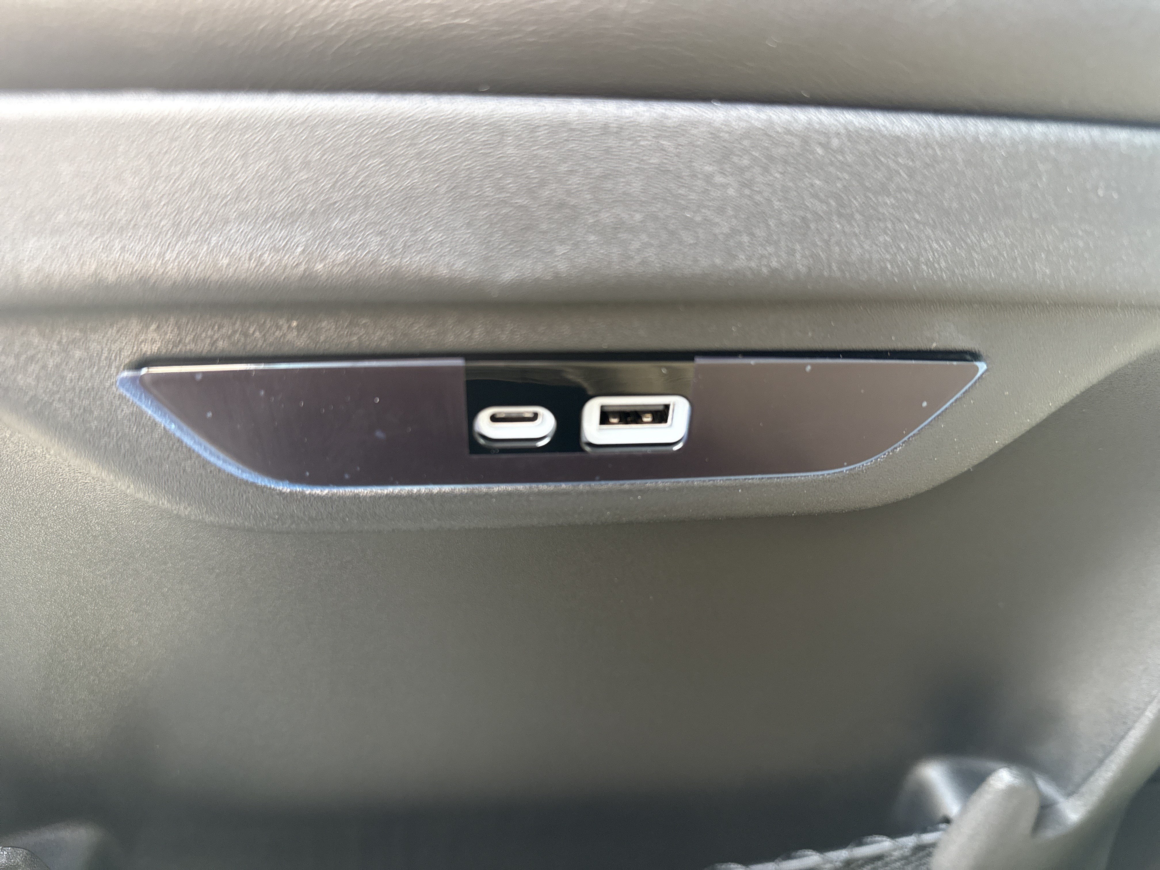 New 2026 Chrysler Pacifica Select FWD image 25