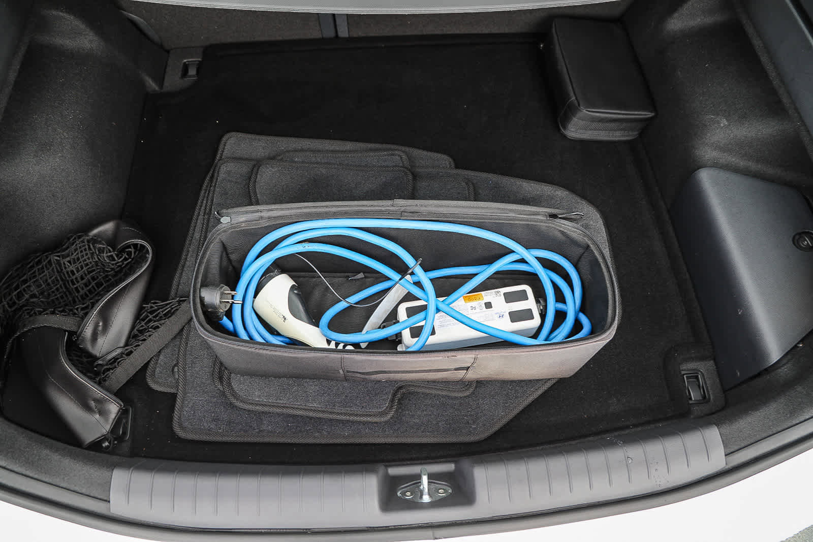 Used 2020 Hyundai Ioniq SE image 23