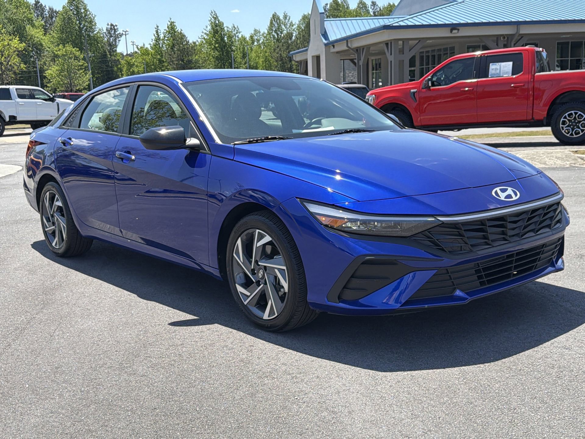 Used 2025 Hyundai Elantra Sport image 28