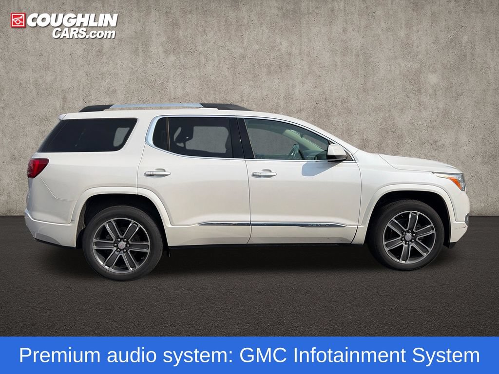 Used 2018 GMC Acadia Denali w/ Technology Package FWD image 11