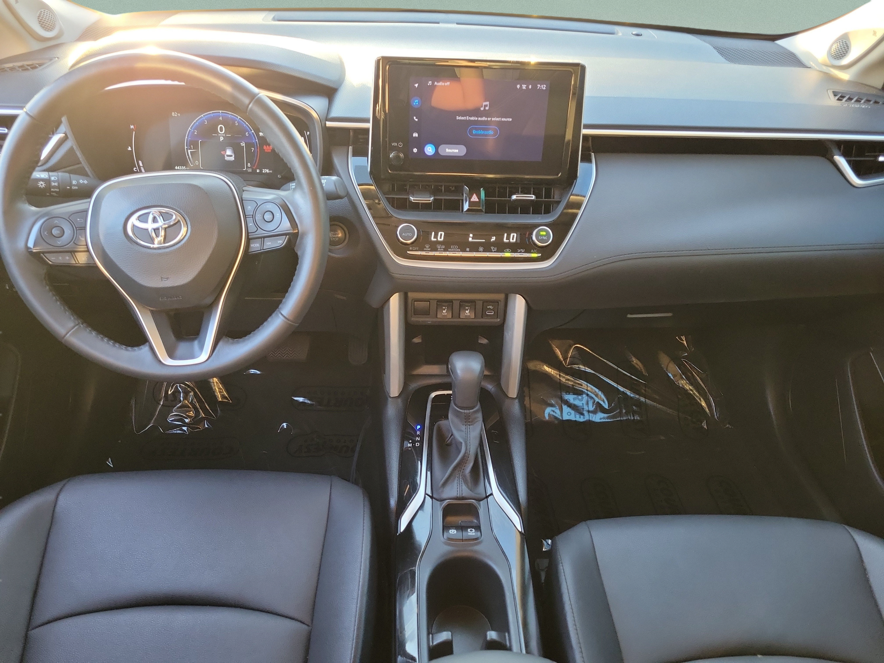 Used 2024 Toyota Corolla Cross XLE FWD image 10
