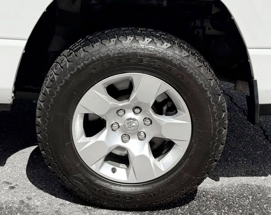 Used 2019 RAM 1500 Big Horn AWD/4WD image 11