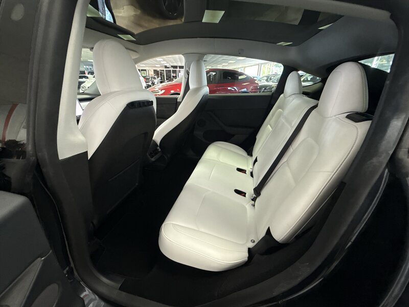Used 2024 Tesla Model Y Performance AWD/4WD image 26
