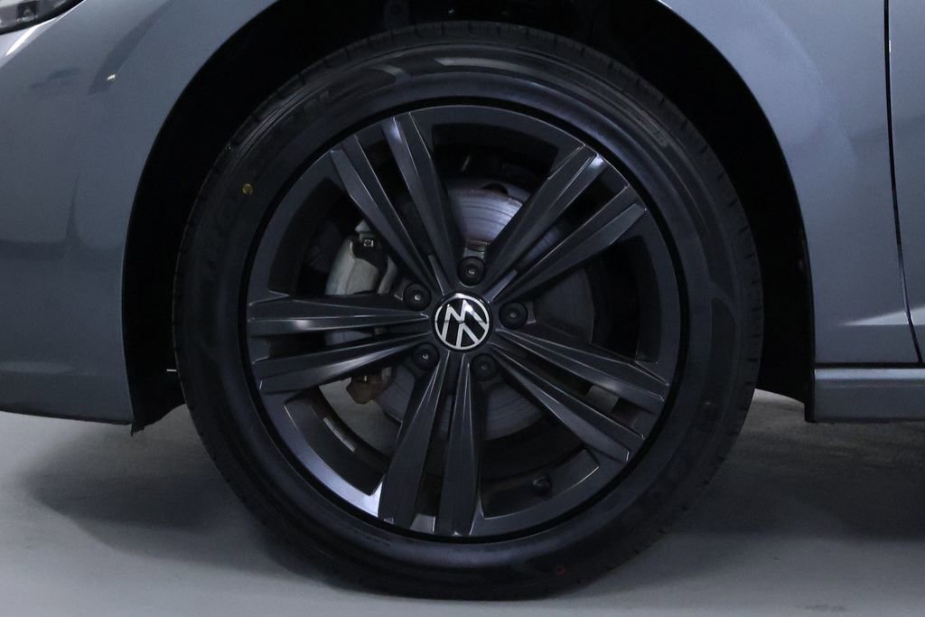 Used 2022 Volkswagen Jetta SE w/ Panoramic Sunroof Package image 34