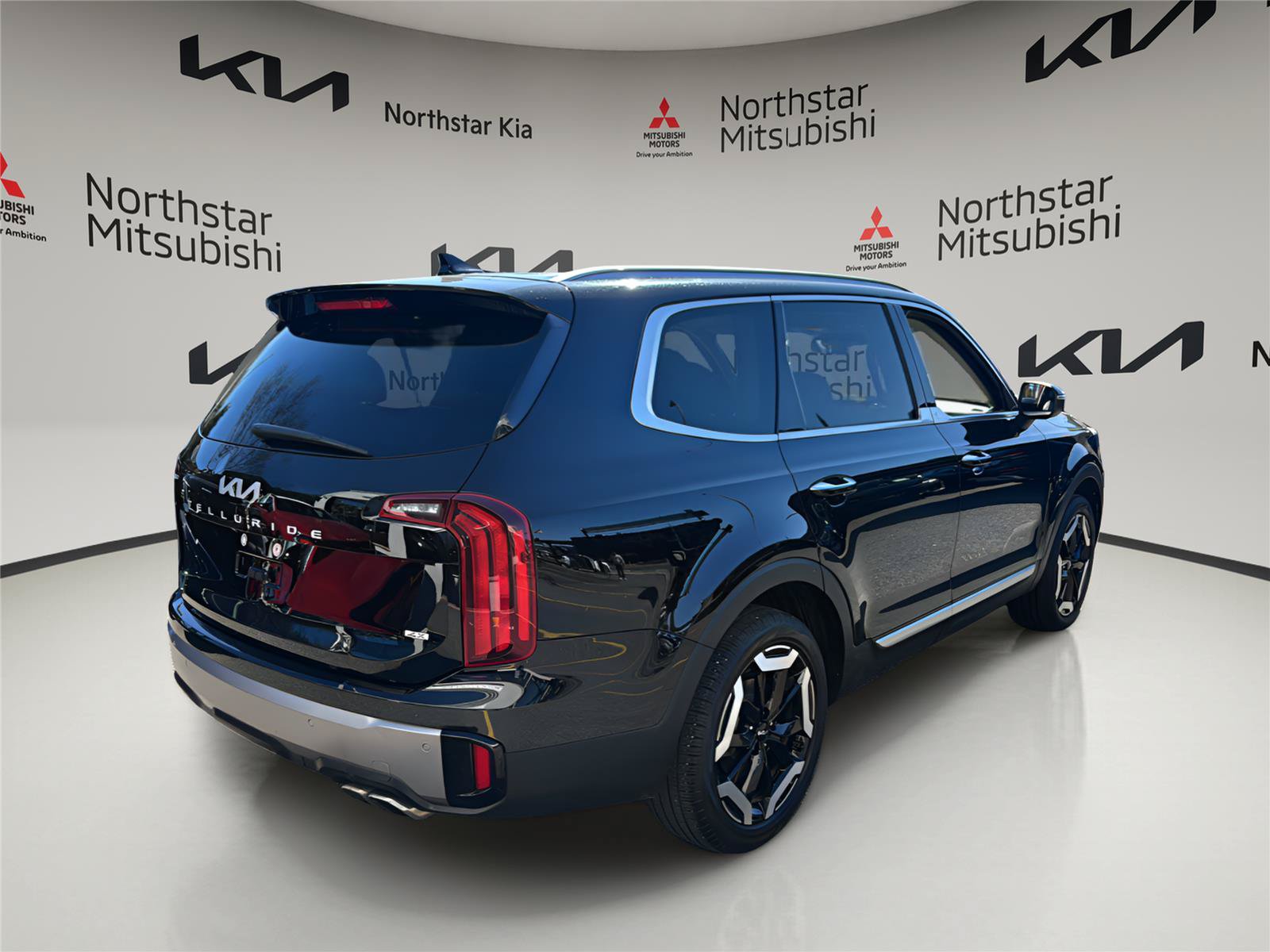 Used 2025 Kia Telluride S AWD/4WD image 6