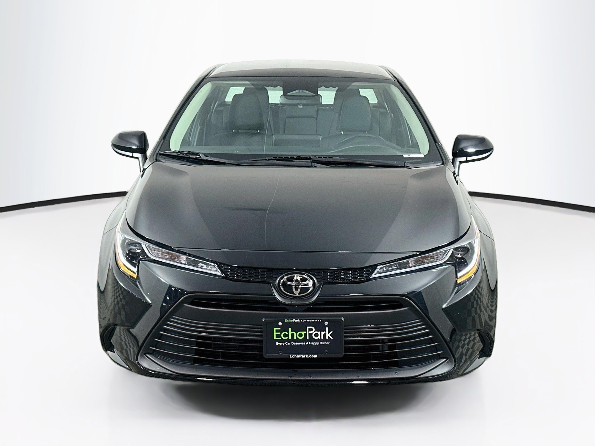 Used 2026 Toyota Corolla LE FWD image 2