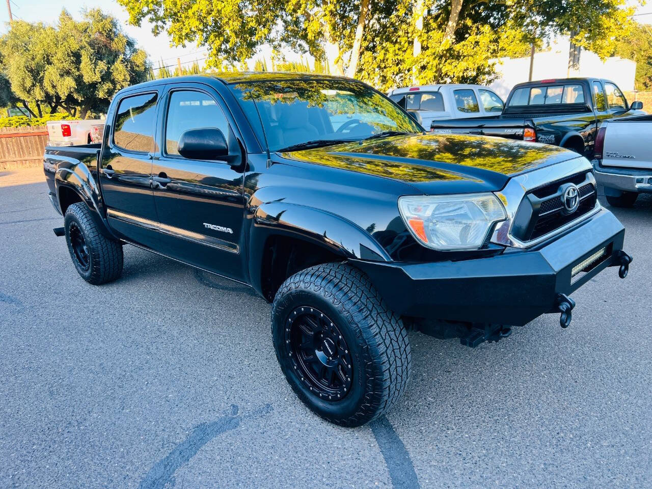 Used 2014 Toyota Tacoma PreRunner w/ TRD Off-Road Package RWD image 2