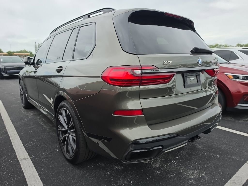 Used 2022 BMW X7 M50i AWD/4WD image 11