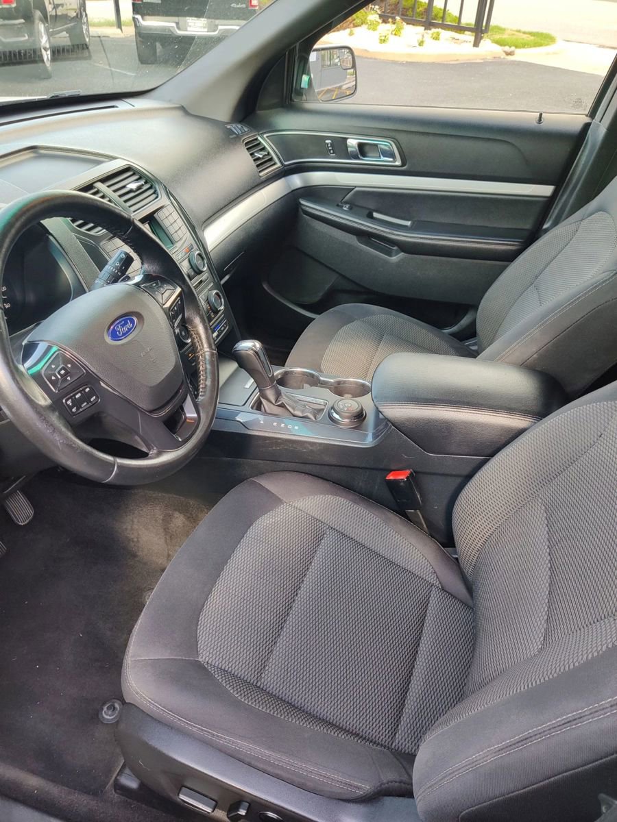 Used 2016 Ford Explorer XLT AWD/4WD image 15
