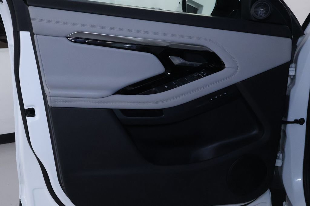 Used 2020 Land Rover Range Rover Evoque S image 11