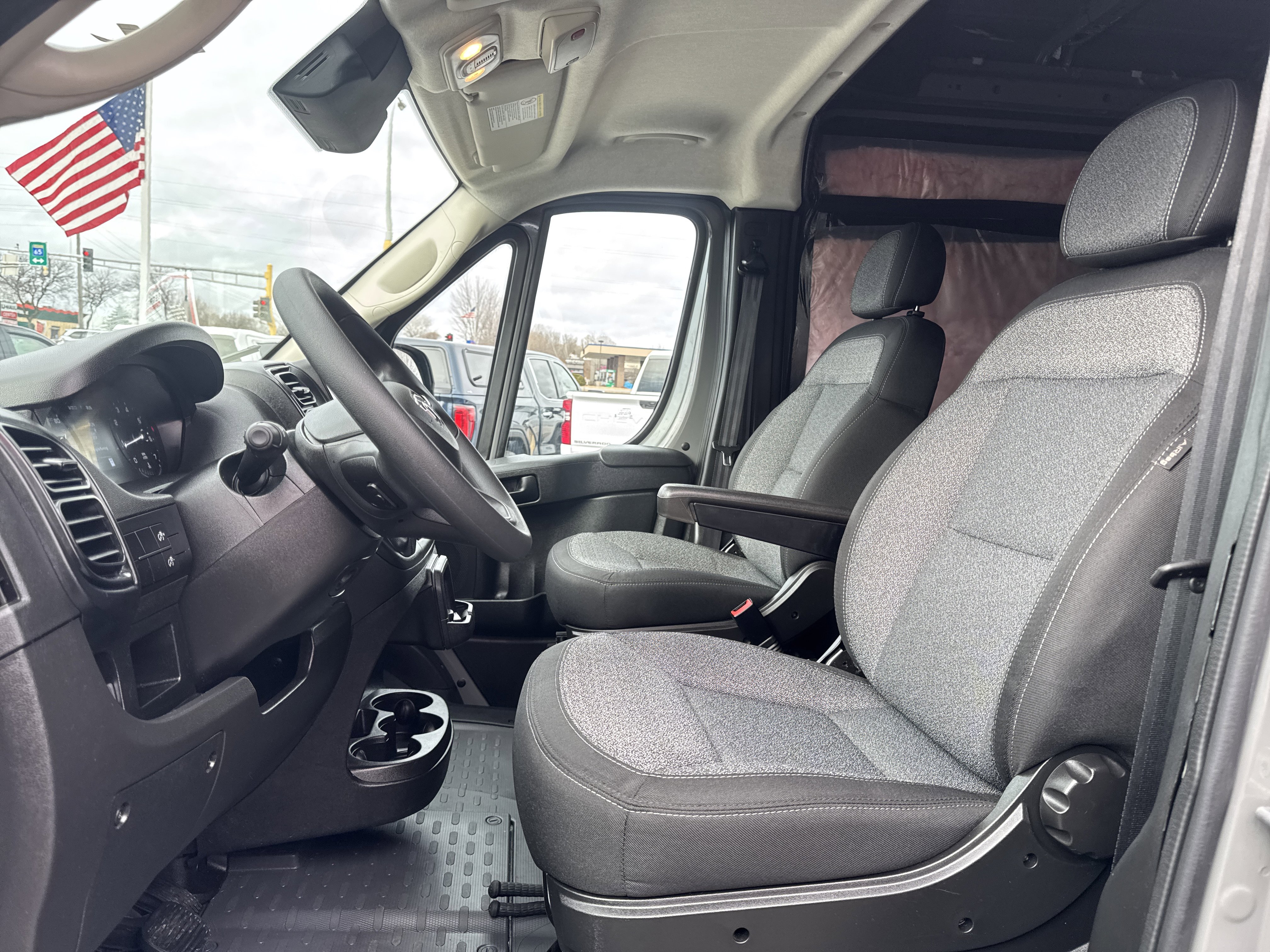 Used 2025 RAM ProMaster 2500 w/ Power Group image 15