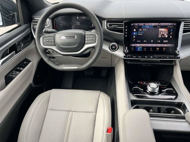 New 2026 Jeep Grand Wagoneer L Limited AWD/4WD image 14