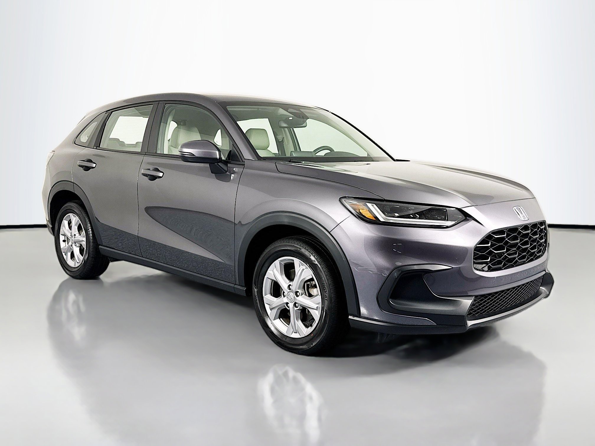 Certified 2023 Honda HR-V LX image 3