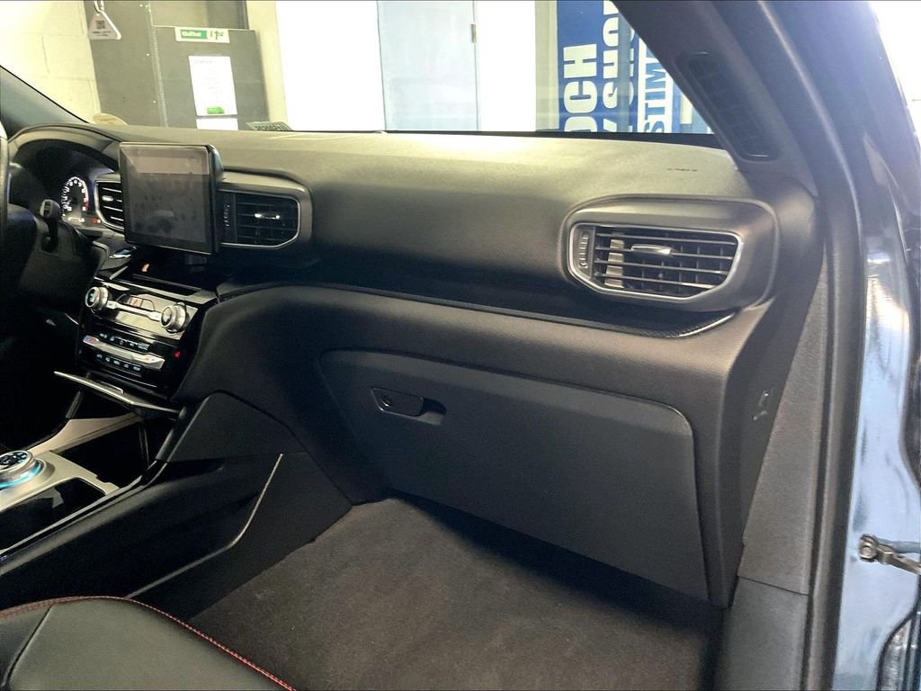 Used 2023 Ford Explorer ST-Line AWD/4WD image 13