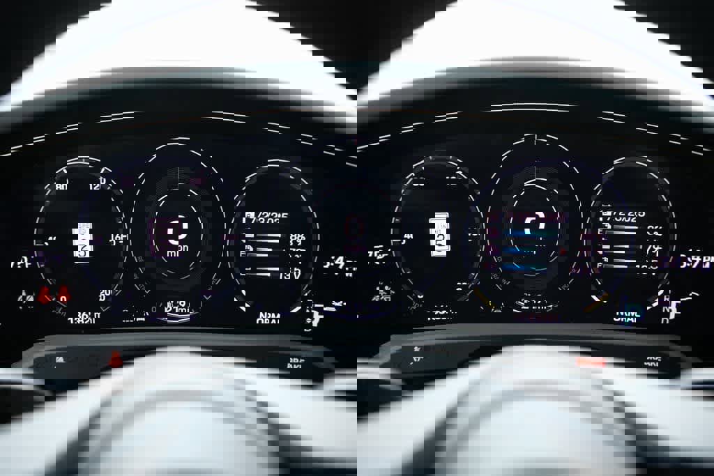 Certified 2022 Porsche Taycan 4 Cross Turismo image 25