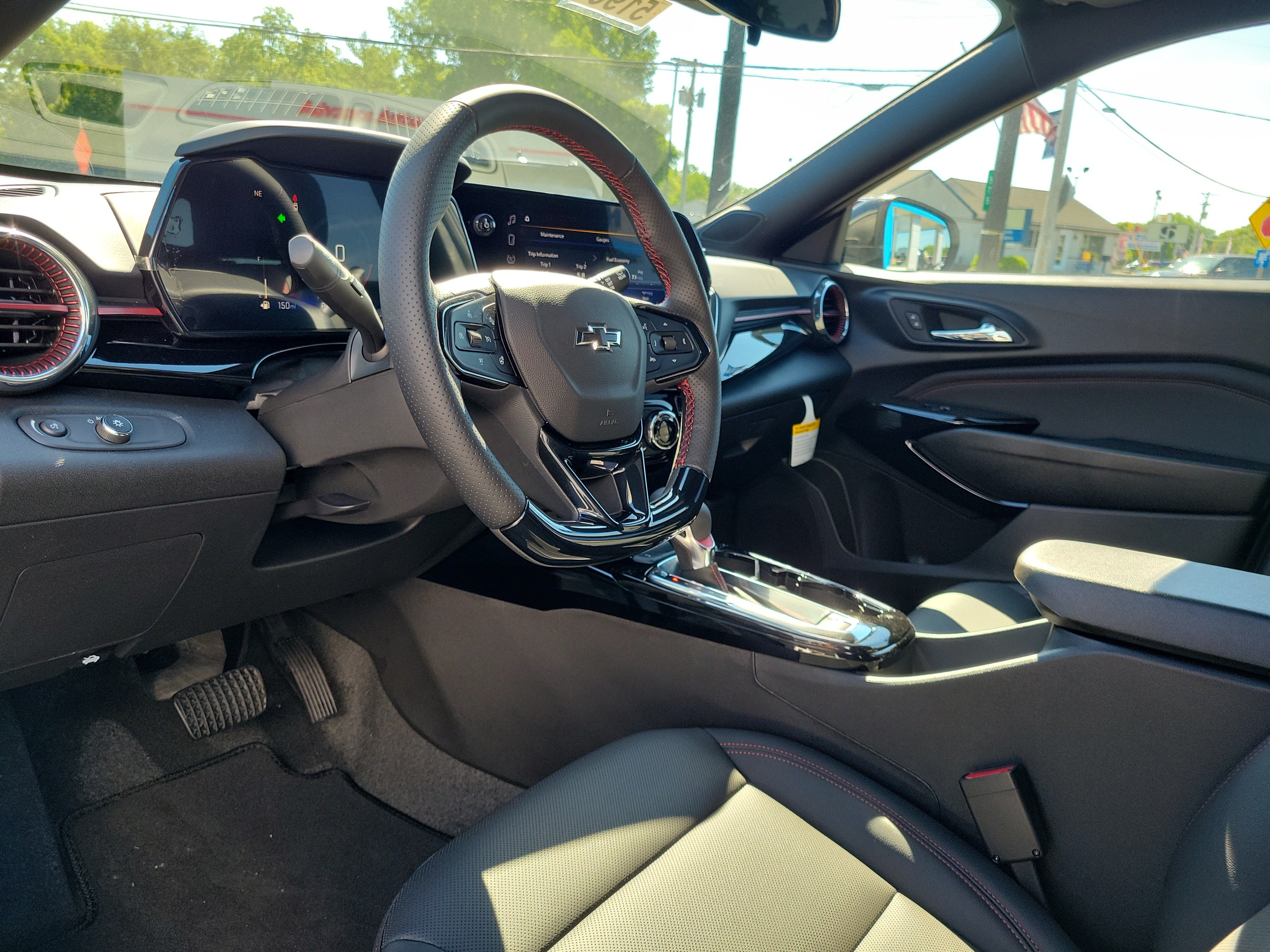 Used 2026 Chevrolet Trax RS w/ Driver Confidence Package FWD image 19