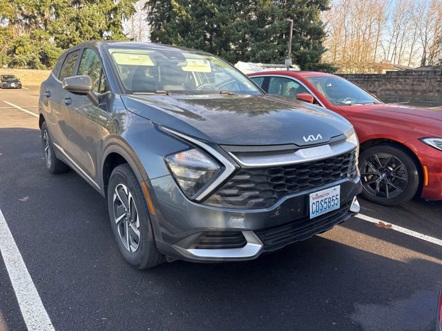 Used 2023 Kia Sportage LX image 2