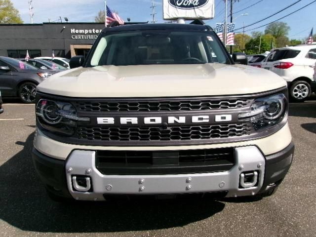 Certified 2025 Ford Bronco Sport Badlands AWD/4WD image 2