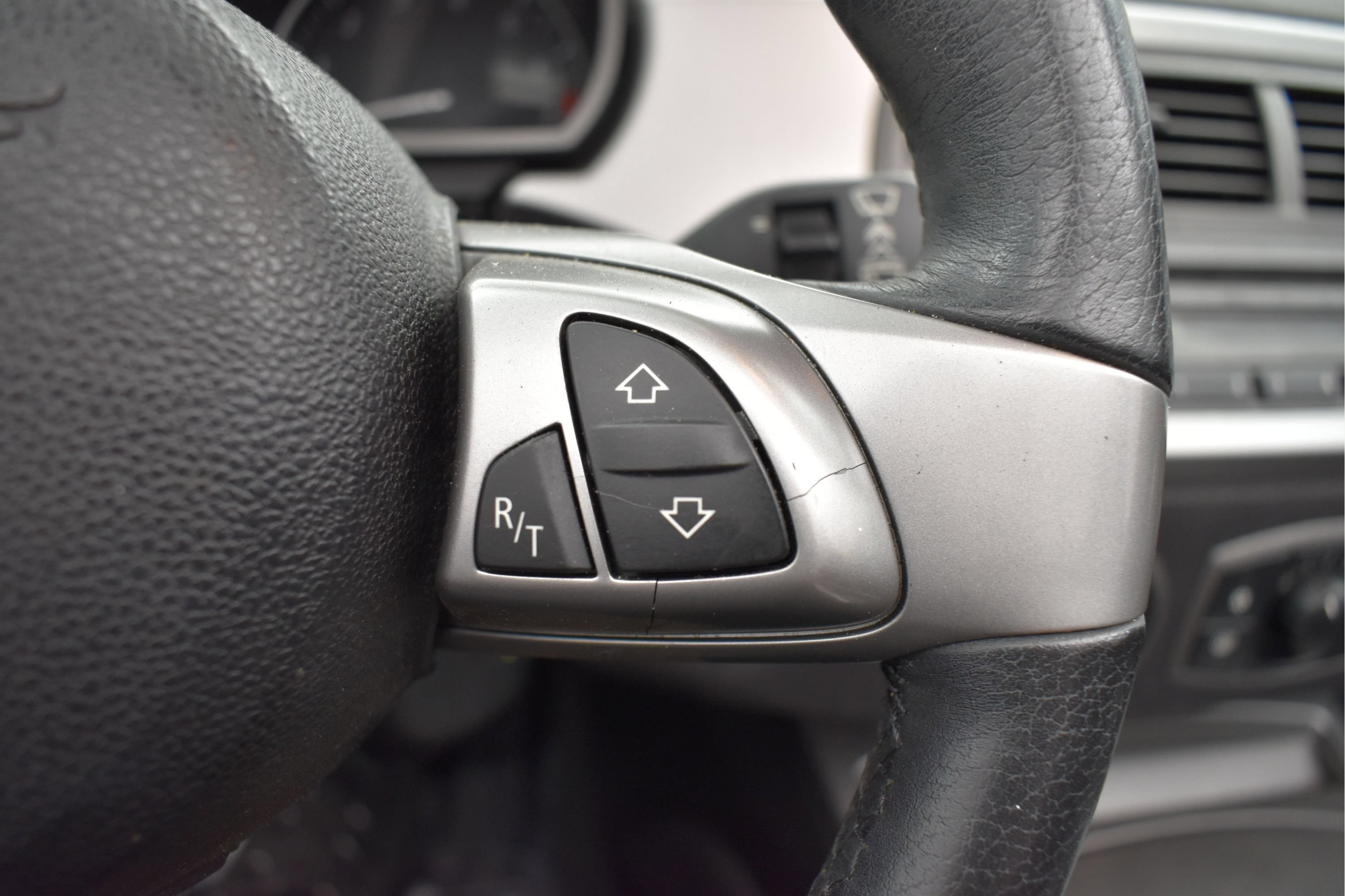 Used 2004 BMW Z4 2.5i RWD image 26