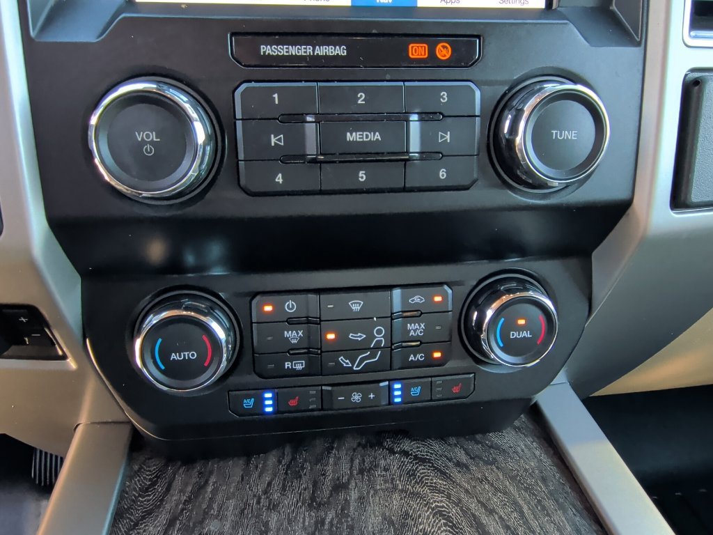 Certified 2019 Ford F250 Lariat w/ Lariat Ultimate Package AWD/4WD image 29