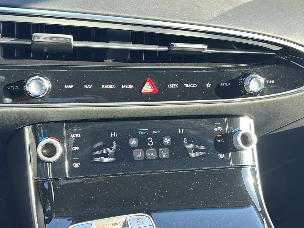 Certified 2026 Genesis GV70 2.5T AWD/4WD image 29