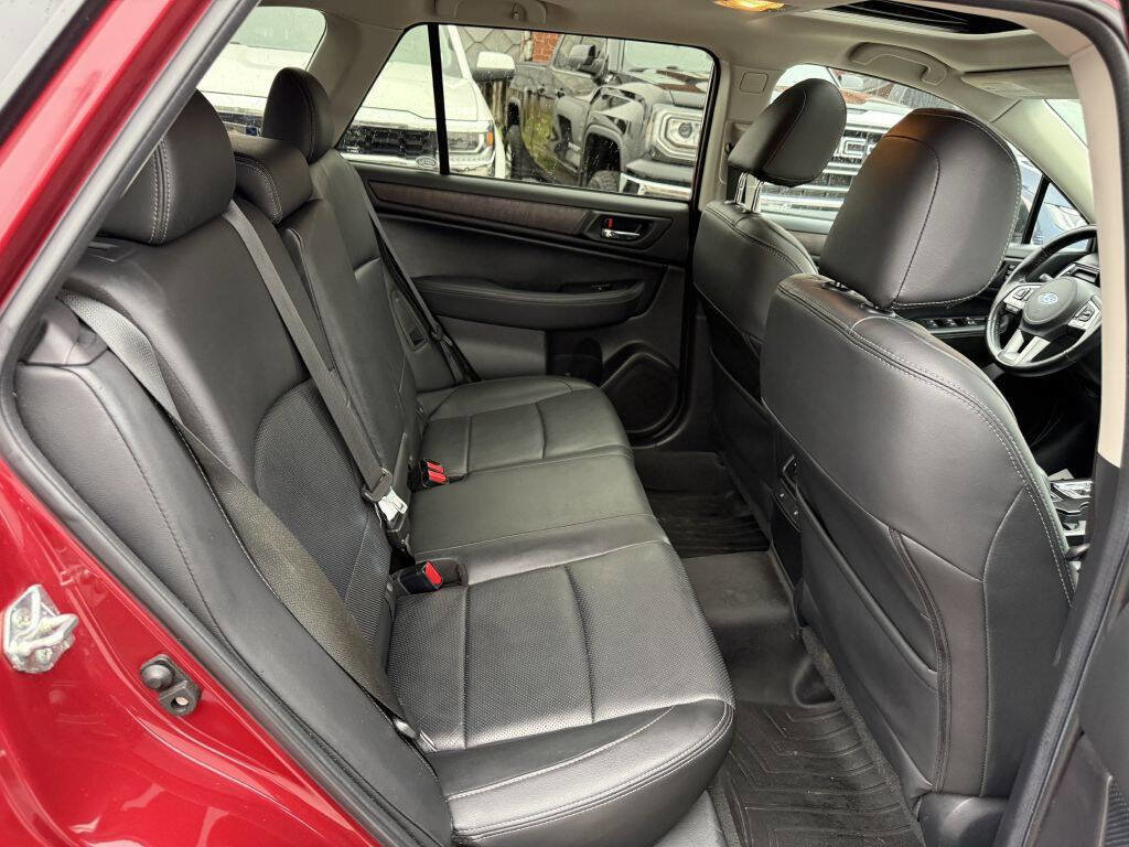 Used 2016 Subaru Outback 3.6R Limited image 24