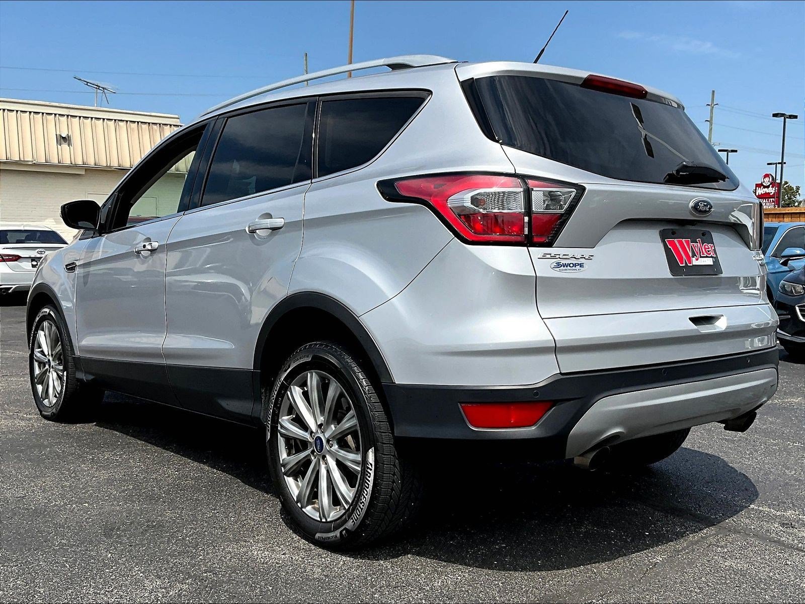 Used 2017 Ford Escape Titanium FWD image 4