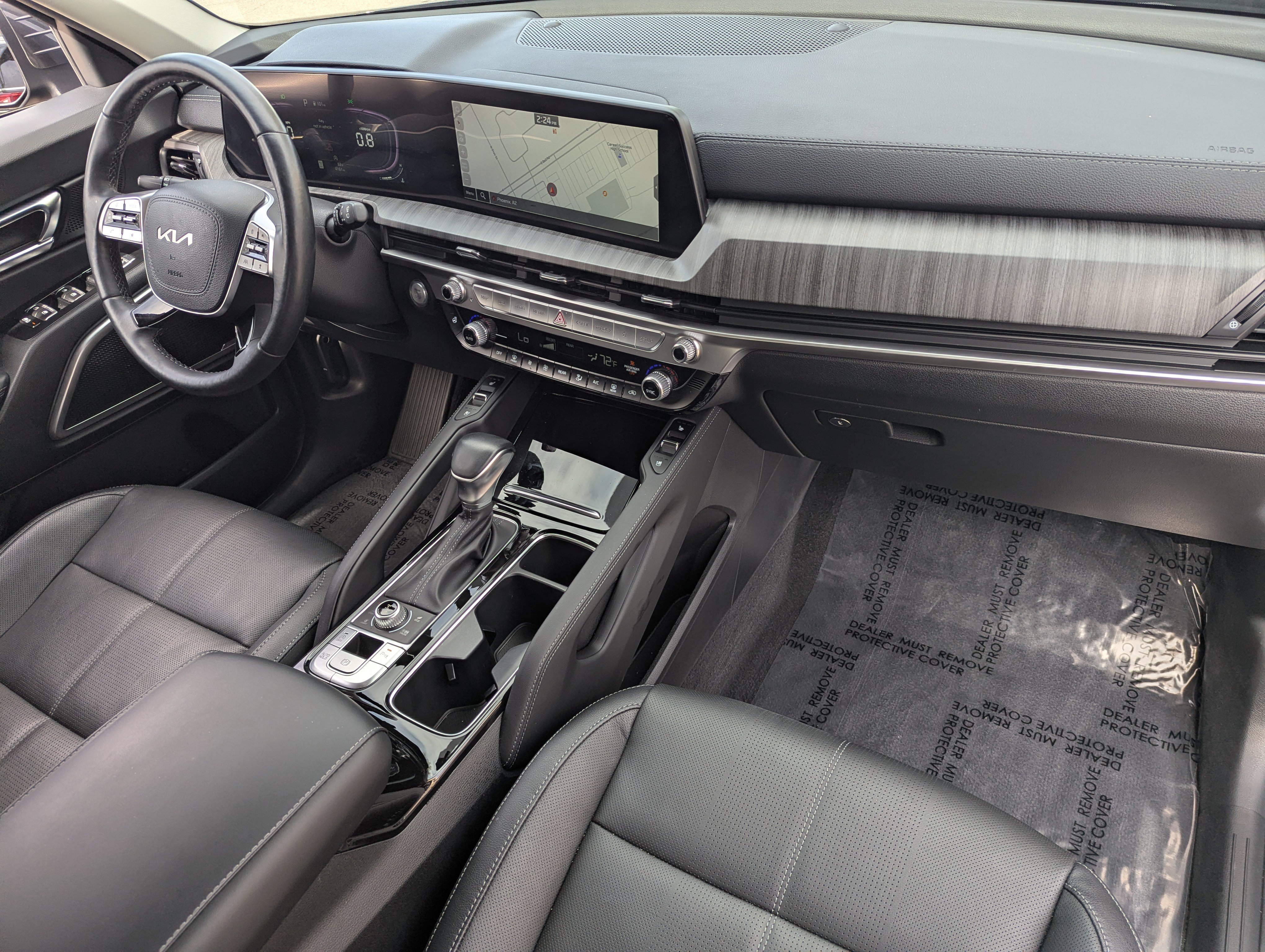 Used 2024 Kia Telluride EX w/ EX Captain's Chair Package image 10