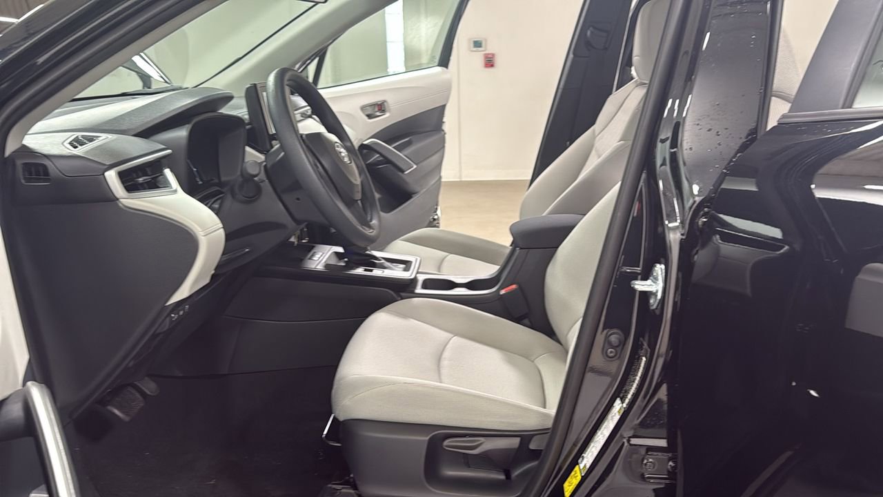 New 2026 Toyota Corolla Cross L image 12