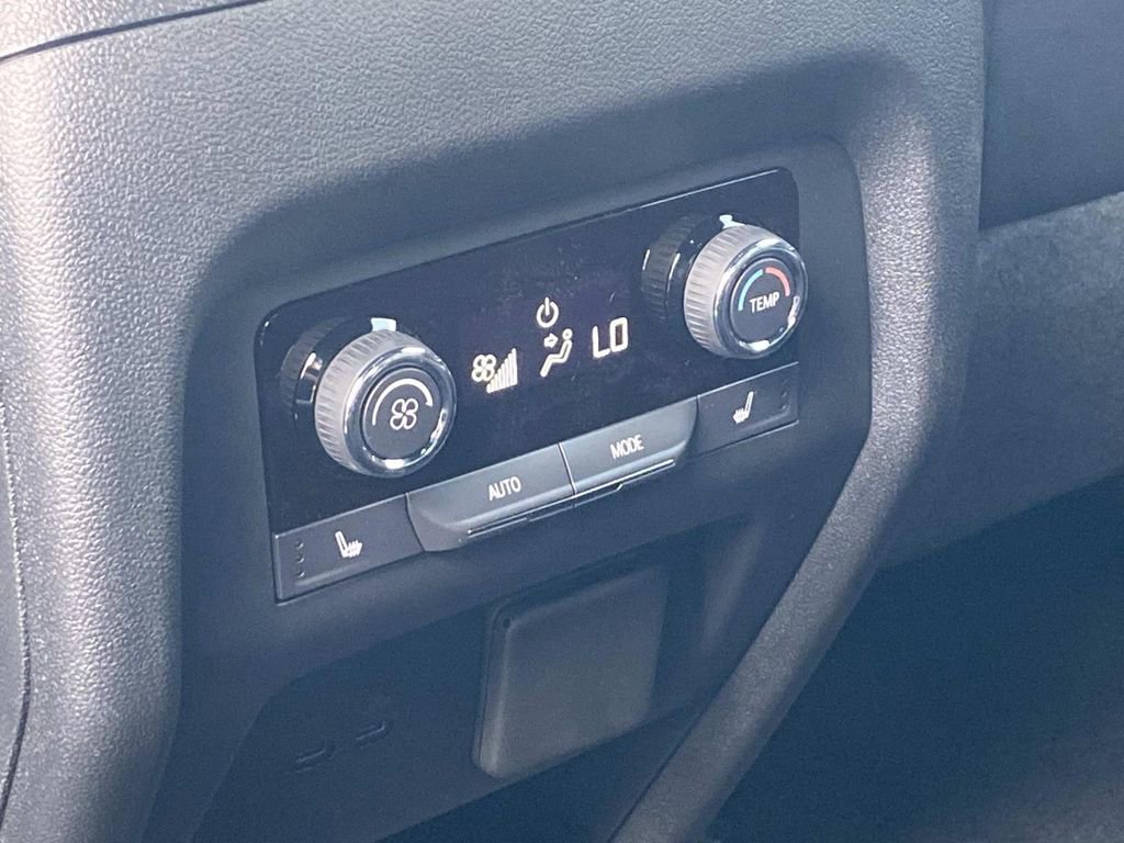 New 2026 Chevrolet Traverse RS image 16