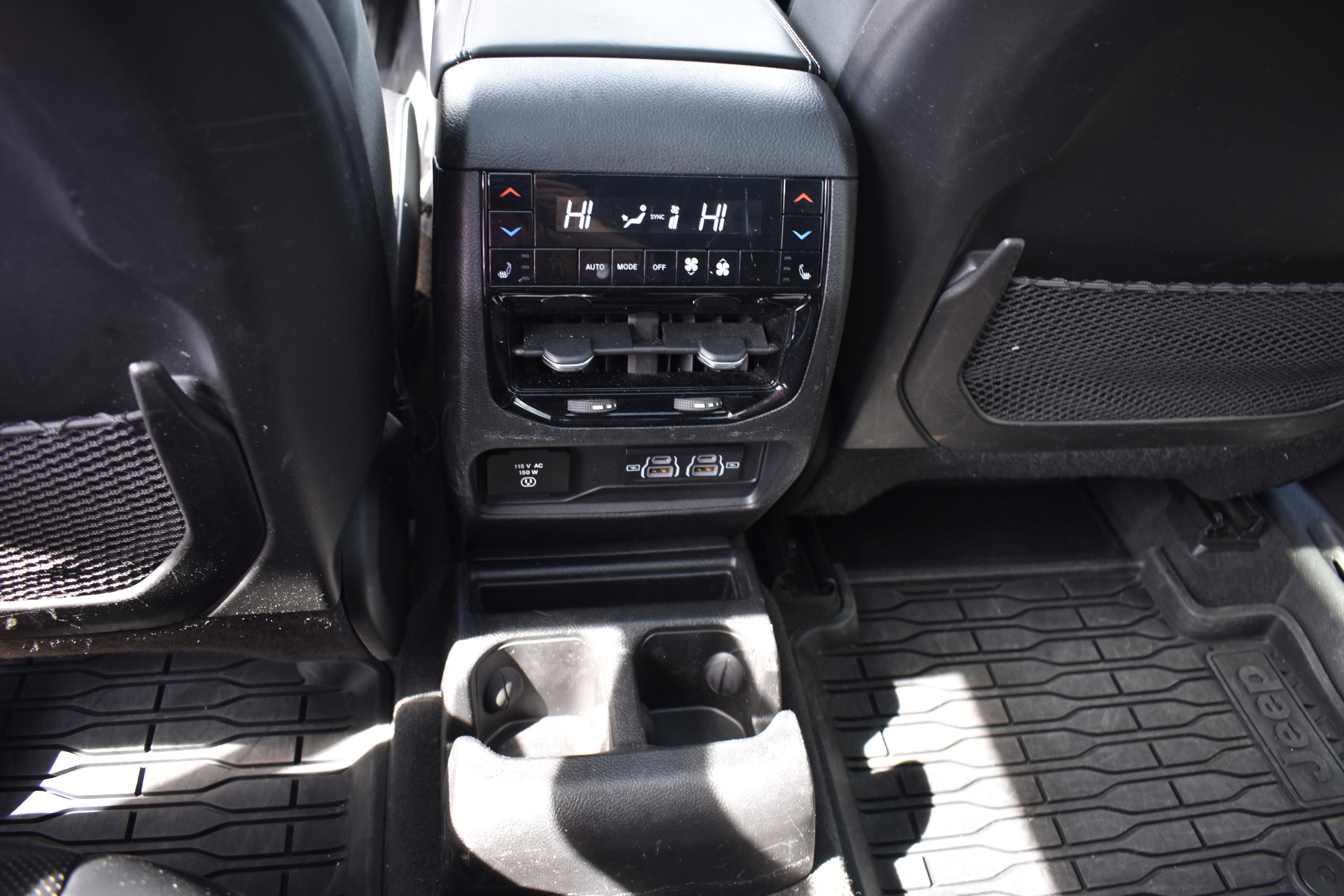 Used 2021 Jeep Grand Cherokee L Overland w/ Luxury Tech Group IV image 29