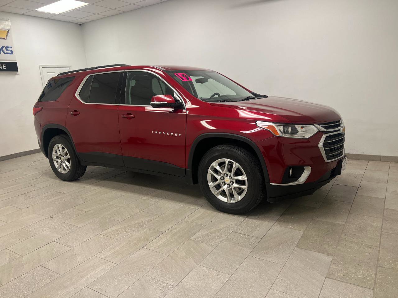 Used 2019 Chevrolet Traverse LT FWD image 13
