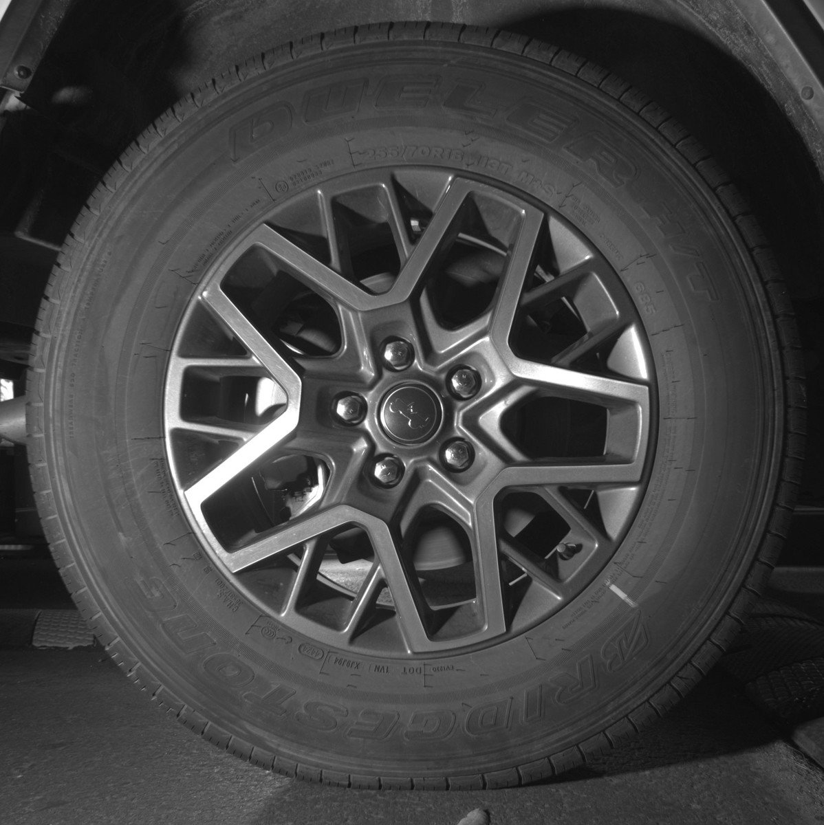 Used 2025 Jeep Wrangler Sahara AWD/4WD image 15