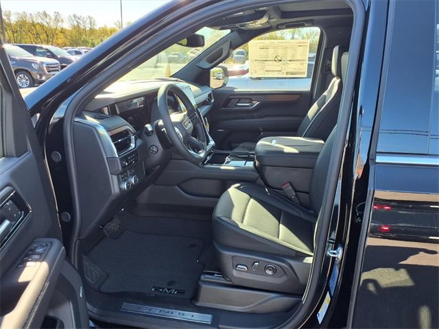 New 2026 GMC Yukon XL Denali w/ Sun & Power Step Package image 27