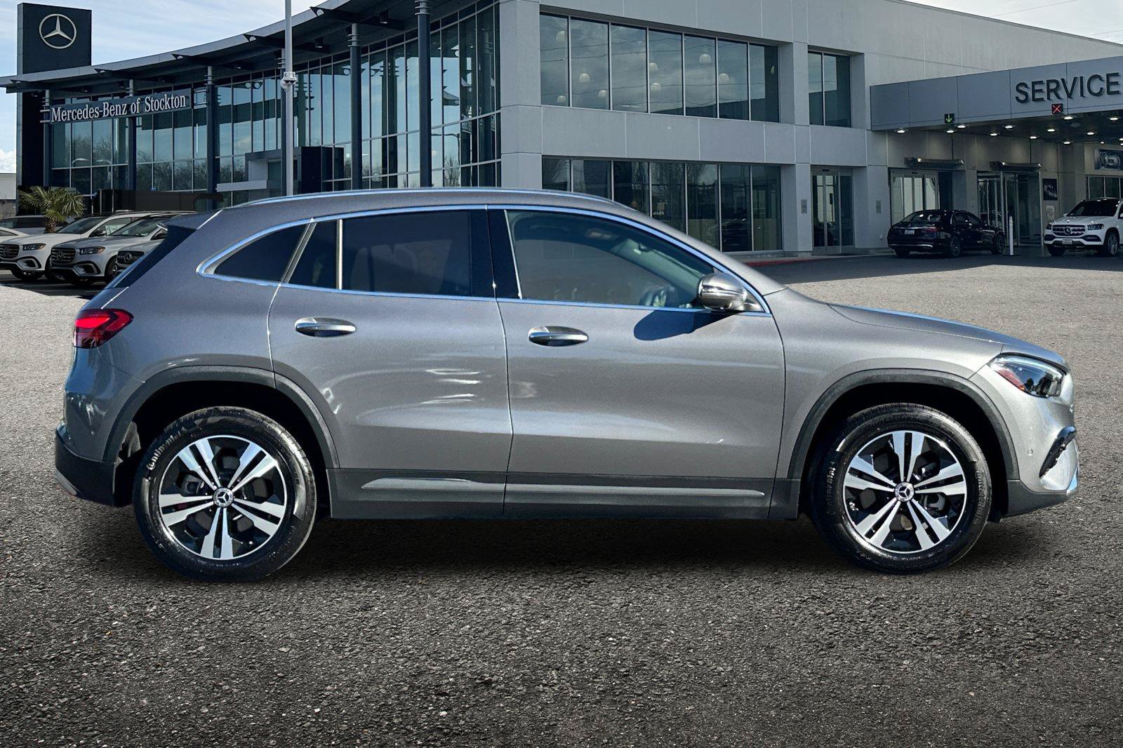 Certified 2025 Mercedes-Benz GLA 250 image 3