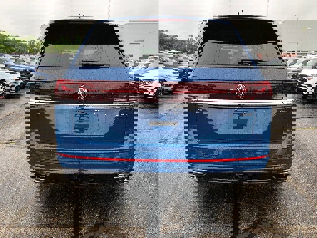 New 2025 Volkswagen Atlas SEL Premium R-Line image 5