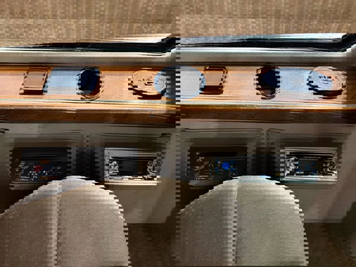 Used 2002 Chevrolet Express 1500 w/ LS Preferred Equipment Group image 22