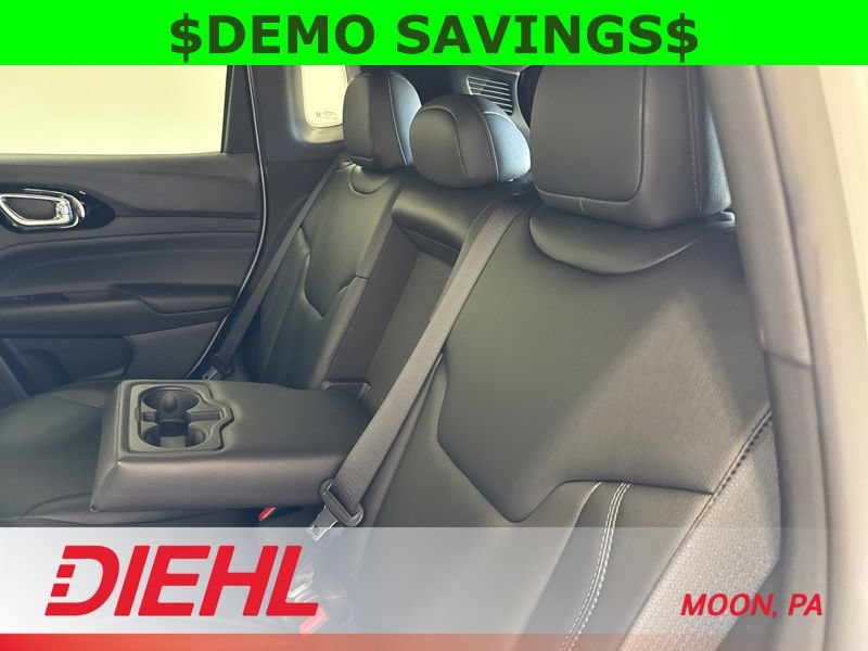 New 2026 Jeep Compass Limited AWD/4WD image 17