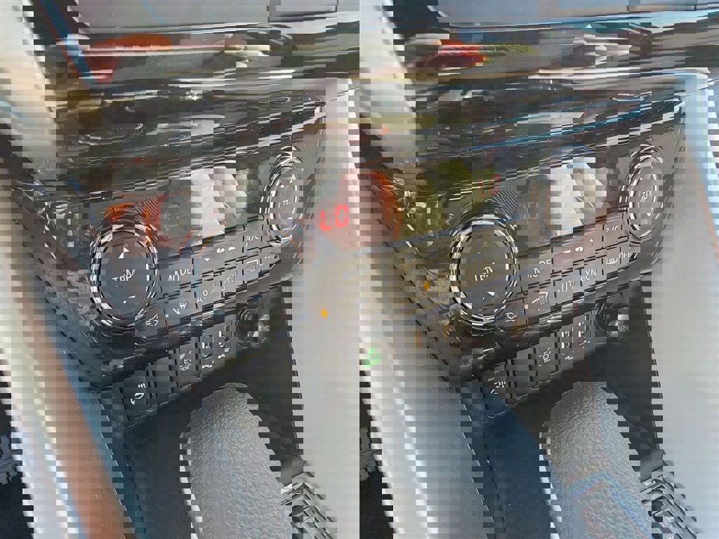 Used 2022 Mitsubishi Eclipse Cross AWD image 16