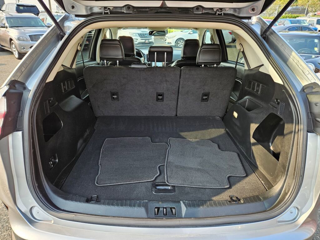 Used 2022 Ford Edge SEL image 19