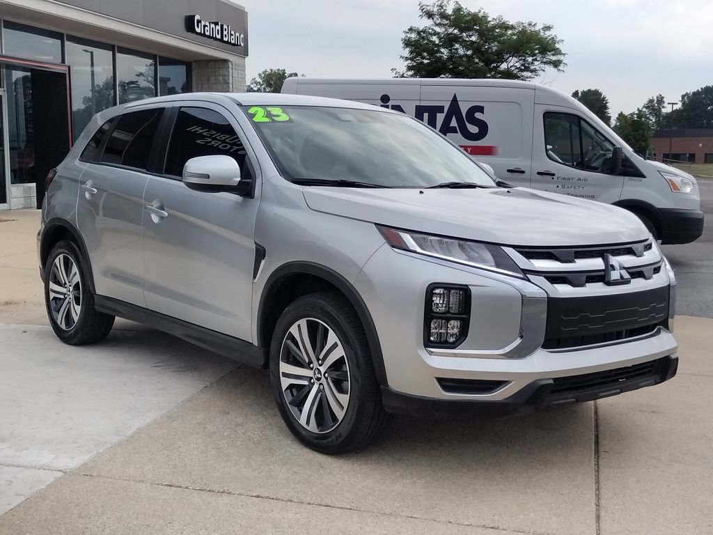 Used 2023 Mitsubishi Outlander Sport SE AWD/4WD image 13