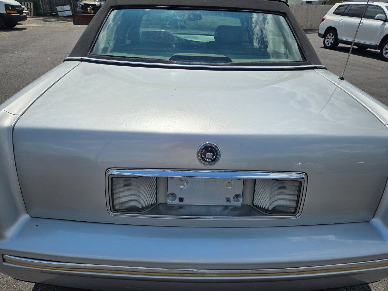 Used 1999 Cadillac De Ville w/ Comfort/Convenience Pkg FWD image 7