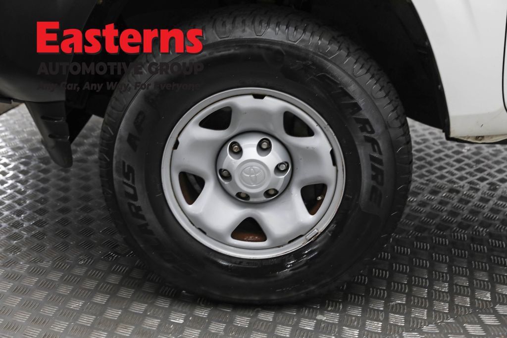 Used 2019 Toyota Tacoma SR image 30