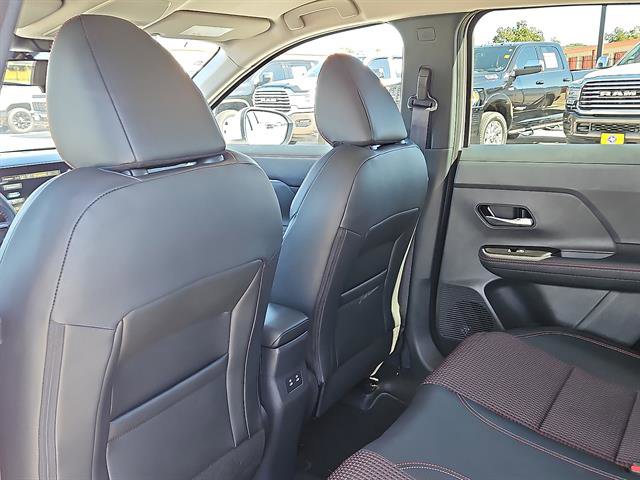 Used 2025 Nissan Kicks SR image 9