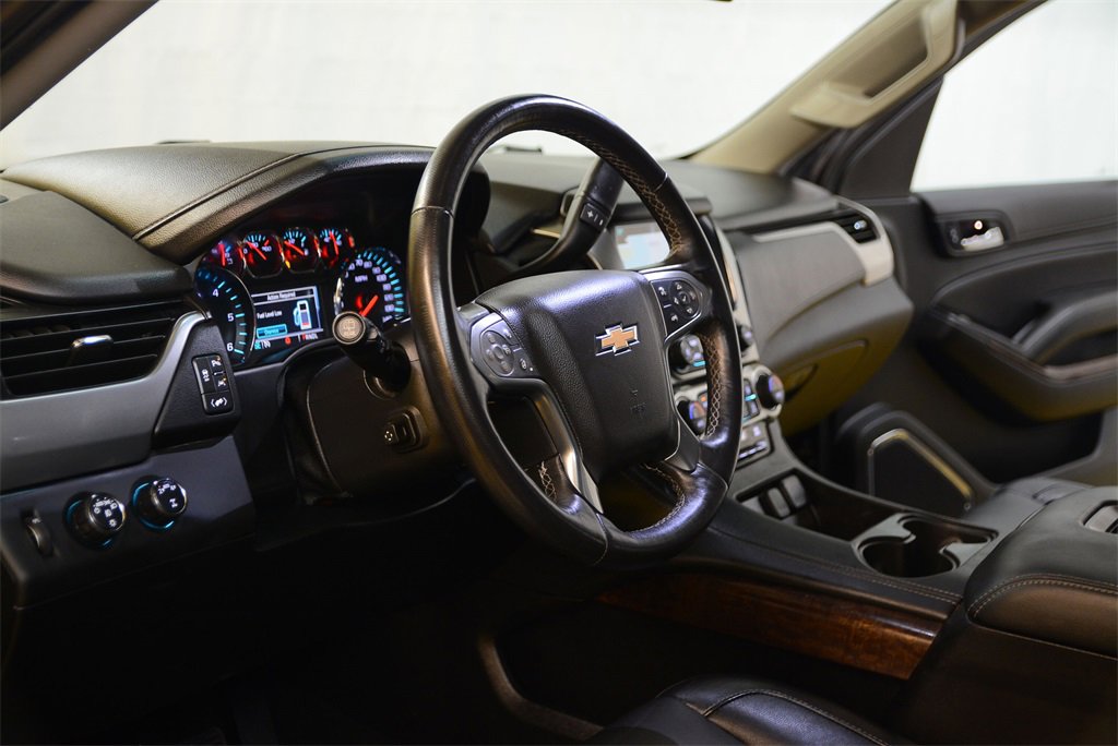 Used 2018 Chevrolet Suburban LT image 28