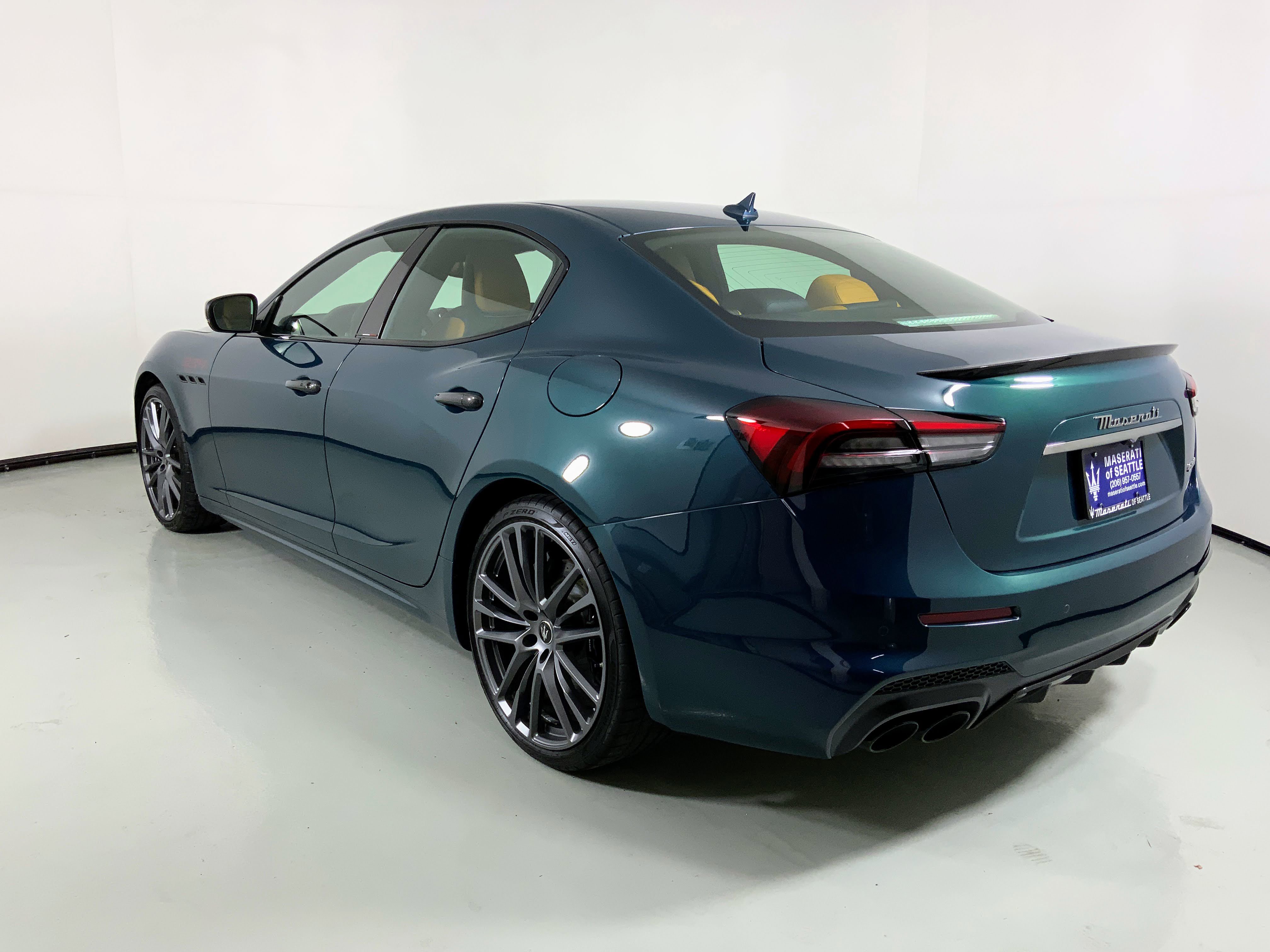 Used 2024 Maserati Ghibli Trofeo image 16