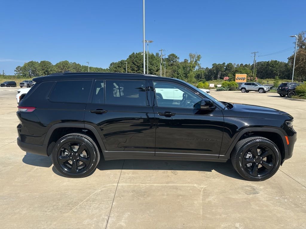 New 2025 Jeep Grand Cherokee L Limited w/ Black Appearance Package image 8