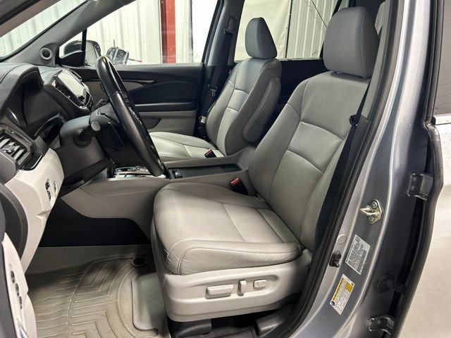 Used 2020 Honda Pilot Touring image 13