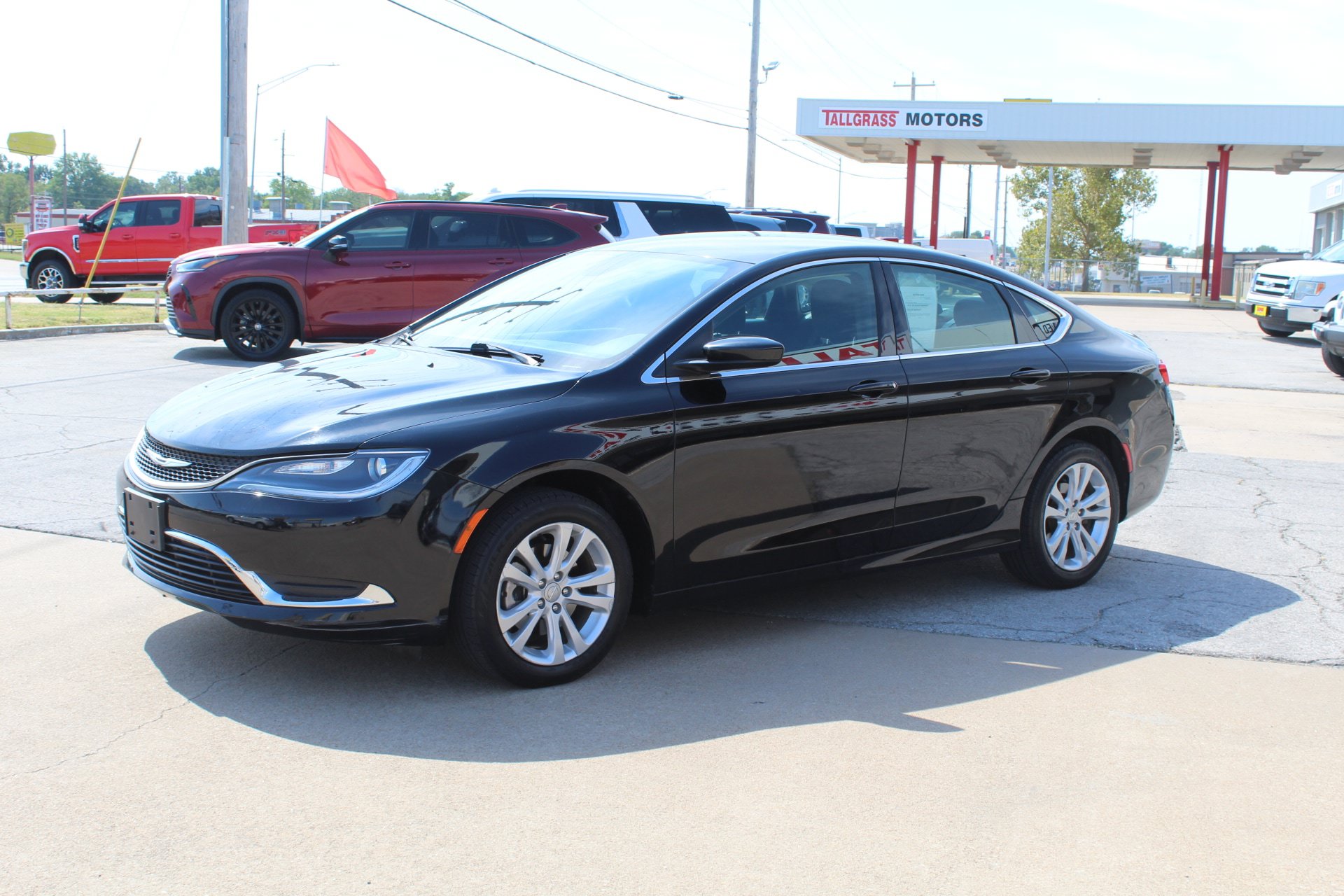 Used 2015 Chrysler 200 Limited FWD image 10